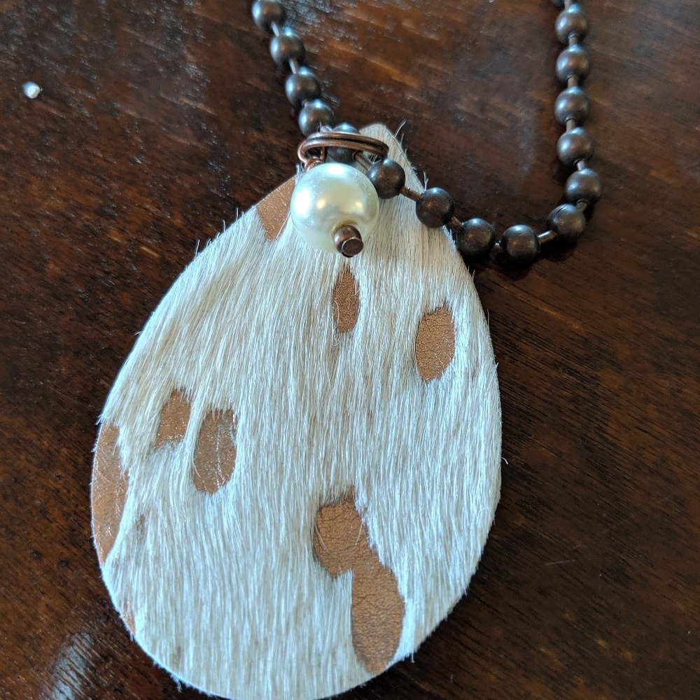 Leather necklace